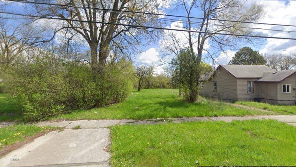 Front View of 1520 Fenton, Saginaw MI